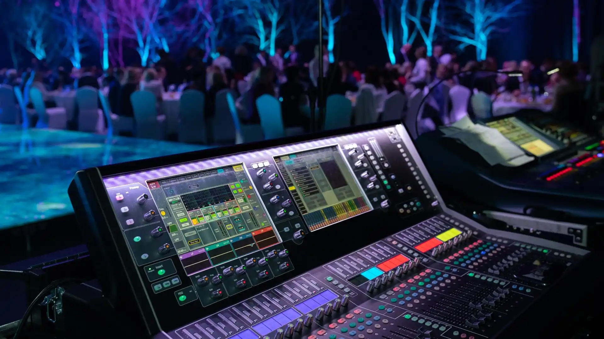 Gran producción de escenario en festival